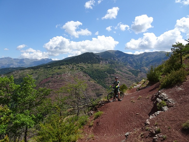 VTTiste dans la RNR des gorges de Daluis