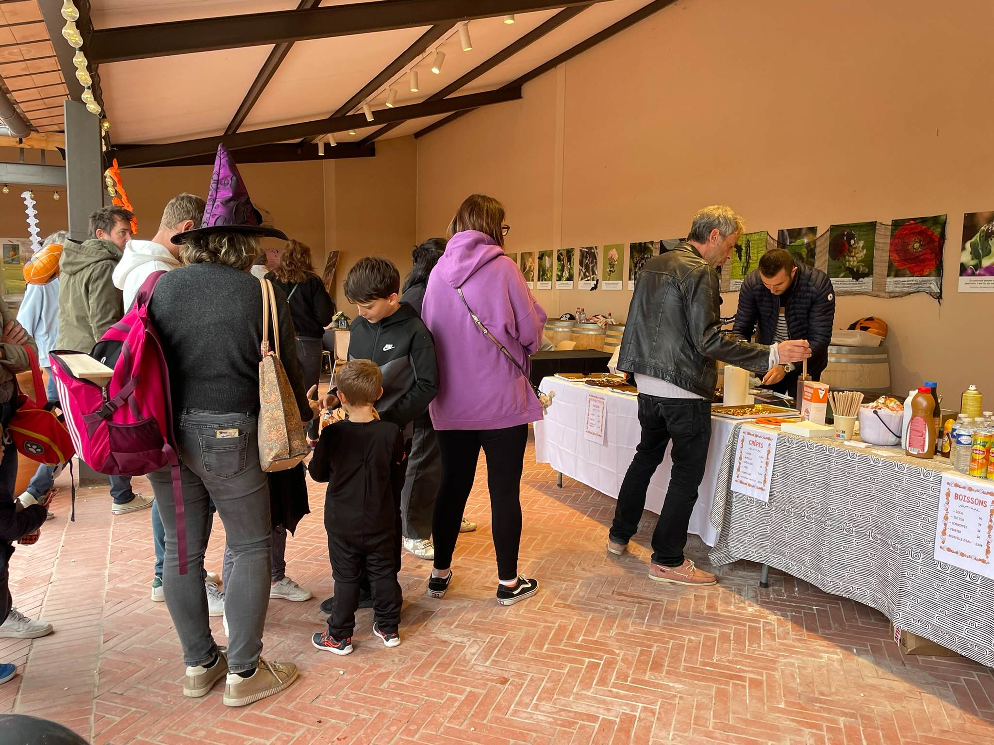 Stand sucreries © Charlotte Springaux