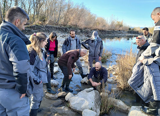 Recherche et observations sur le terrain d'indices de présence de mammifères semi-aquatiques © LPO PACA