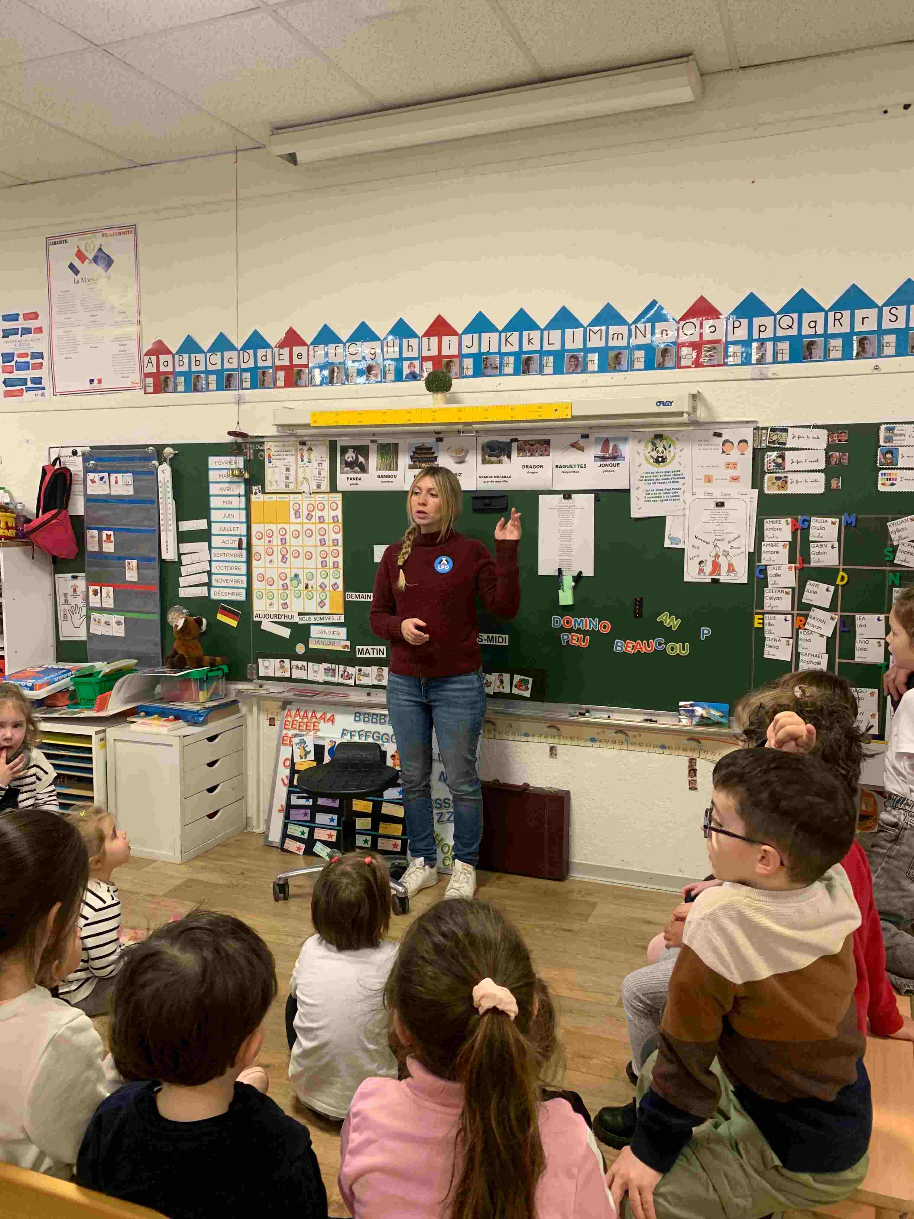 Intervention de Charlotte Springaux auprès des élèves © Leslie Bonneront