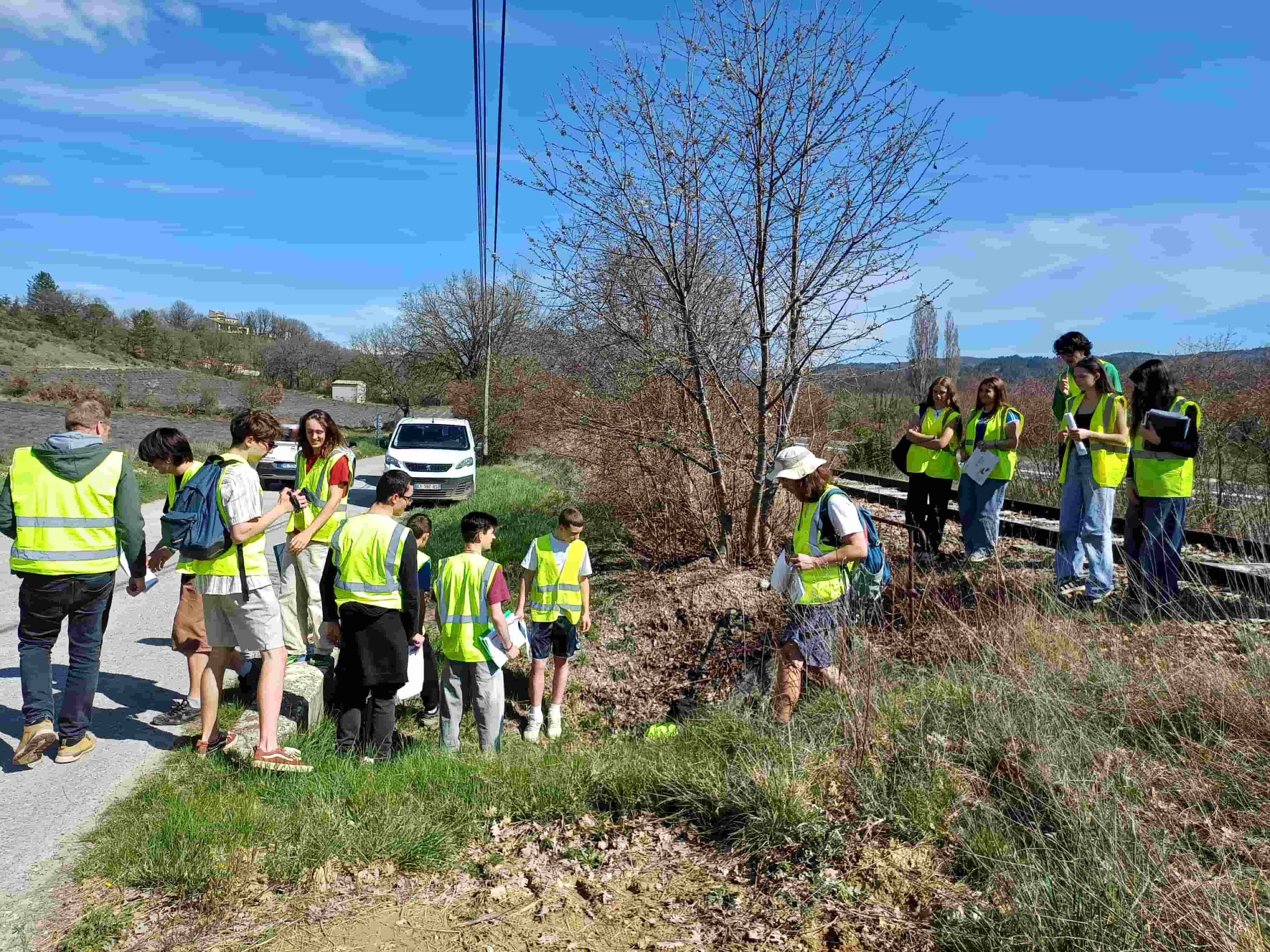 Visite d'ouvrages avec les lycéens © LPO PACA Visite d'ouvrages avec les lycéens © LPO PACA