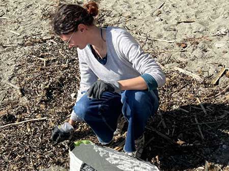 Récolte de macrodéchet © Julie Grolleau