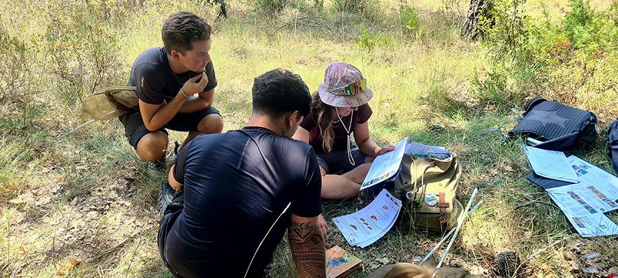 Les gestionnaires d’espaces naturels du Var formés à la prise en compte des papillons des zygènes « PRA » Les gestionnaires d’espaces naturels du Var formés à la prise en compte des papillons des zygènes « PRA »